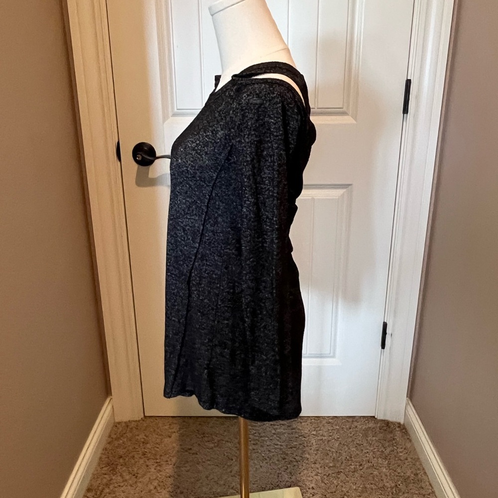 Peyton Jensen - Evereve - Gray Long Sleeve w/ cold shoulder detail - Picture 2 of 4